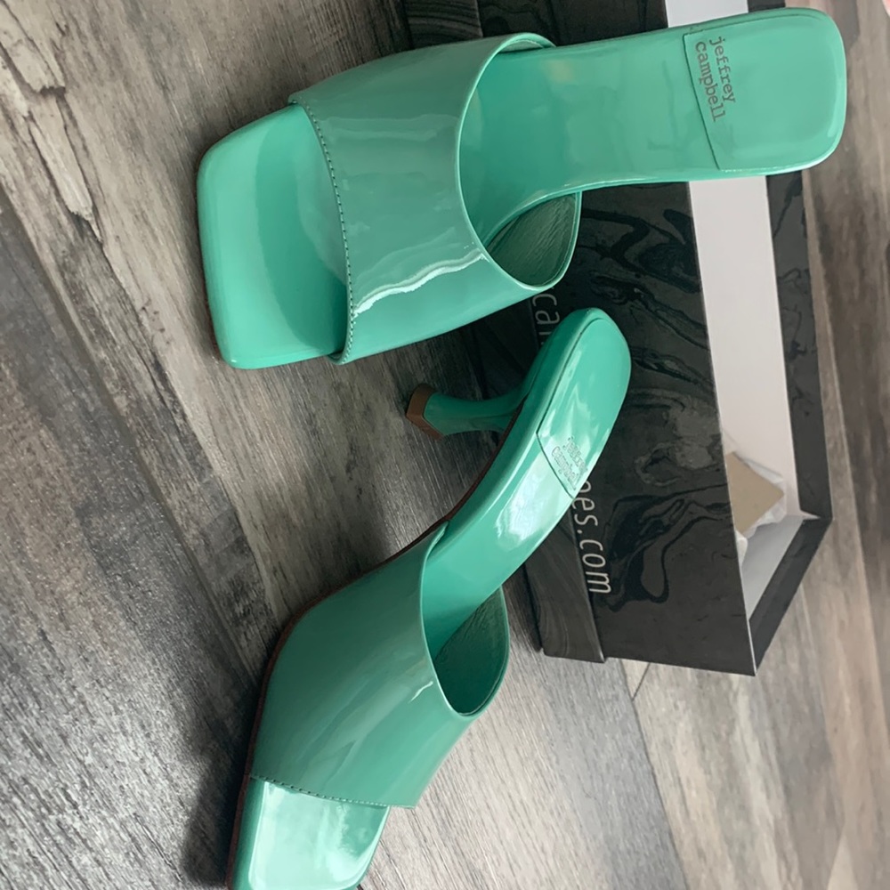 Jeffrey Campbell “Mr. Big” slide Aqua Size 8